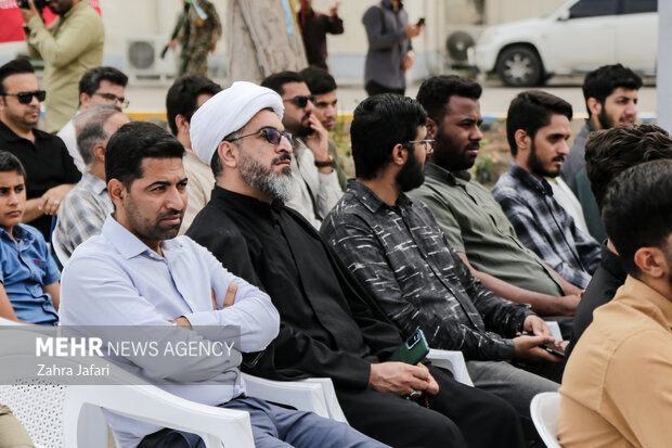 تشییع و تدفین شهید گمنام در دانشگاه فرهنگیان پردیس شهید بهشتی بندرعباس