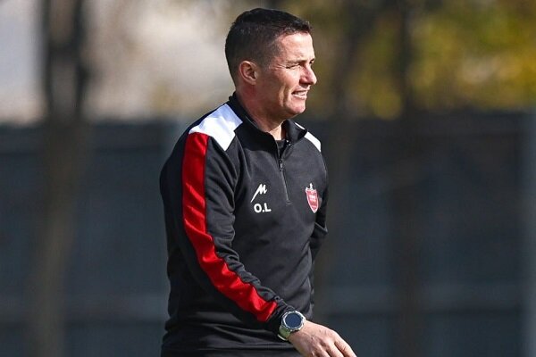 اوسمار ویه‌را:در قراردادم باید بندی برای موی سفید می‌گذاشتم