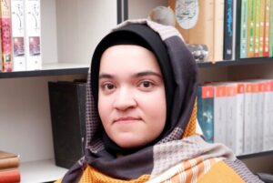 فاطمه عارف‌نژاد به اتاق ویژه‌ای در بخش منتقل شده؛ التماس دعا داریم