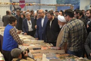 پانزدهمین نمایشگاه سراسری کتاب کرمانشاه پس از هفت سال وقفه افتتاح شد