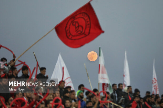 لیگ برتر فوتبال - تراکتور و استقلال خوزستان