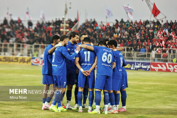 لیگ برتر فوتبال - تراکتور و استقلال خوزستان