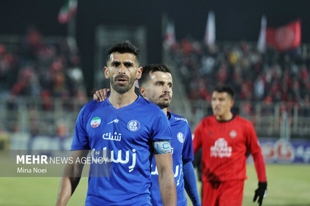 لیگ برتر فوتبال - تراکتور و استقلال خوزستان