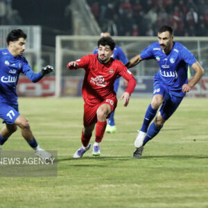 لیگ برتر فوتبال – تراکتور و استقلال خوزستان