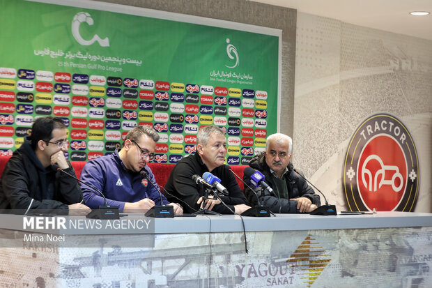 لیگ برتر فوتبال - تراکتور و استقلال خوزستان