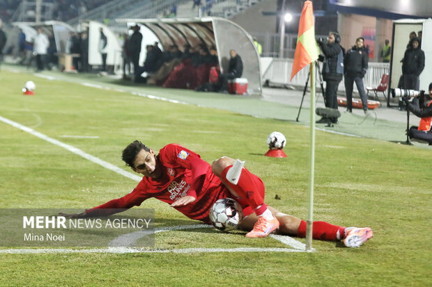 لیگ برتر فوتبال - تراکتور و استقلال خوزستان