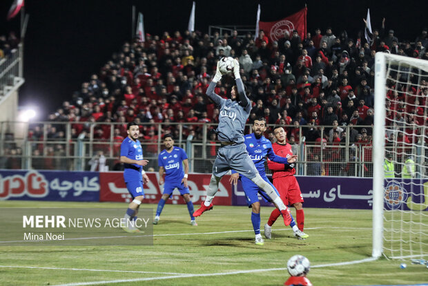 لیگ برتر فوتبال - تراکتور و استقلال خوزستان