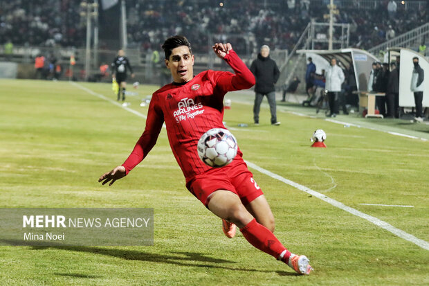 لیگ برتر فوتبال - تراکتور و استقلال خوزستان