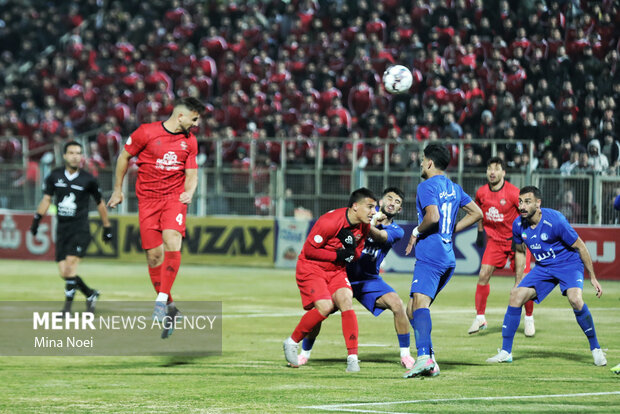 لیگ برتر فوتبال - تراکتور و استقلال خوزستان