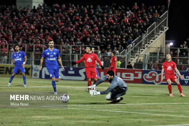 لیگ برتر فوتبال - تراکتور و استقلال خوزستان