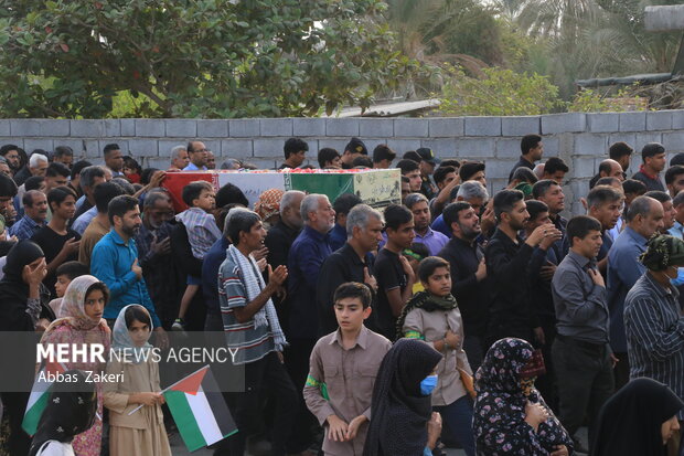 تشییع و تدفین پیکر شهید گمنام هشت سال دفاع مقدس در کرمون