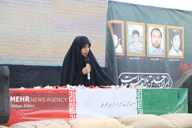 تشییع و تدفین پیکر شهید گمنام هشت سال دفاع مقدس در کرمون