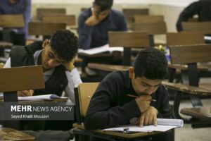 اینفوگرافیک؛ معضل دانشکده های اقماری در همدان