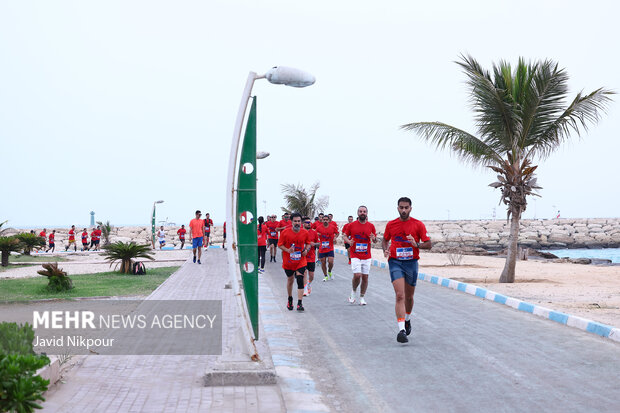 مسابقه دوی ماراتن پنج هزار نفری کیش