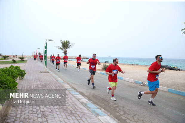 مسابقه دوی ماراتن پنج هزار نفری کیش