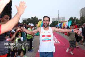 مسابقه دوی ماراتن پنج هزار نفری کیش