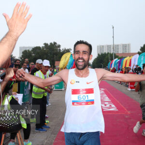 مسابقه دوی ماراتن پنج هزار نفری کیش