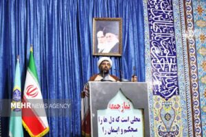 امام جمعه موقت دلگان: ایستادگی ملت ایران برگرفته از سیره اهل بیت است