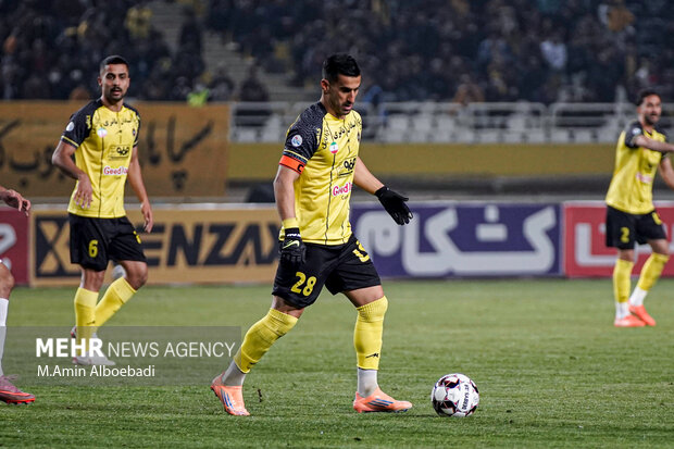 لیگ برتر فوتبال ؛ سپاهان و فجر سپاسی