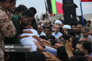 تشییع و خاکسپاری پیکر مطهر شهید گمنام در روستای پالور سیریک