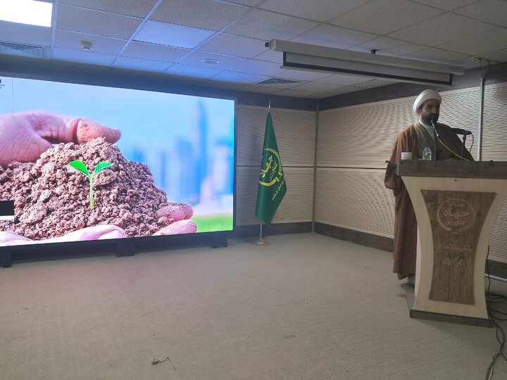 تأکید بر جایگاه خاک به عنوان امانتی الهی در حفظ محیط زیست