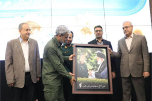 آشوری: خدمت در لباس بسیج مدال افتخار برای بسیجیان است