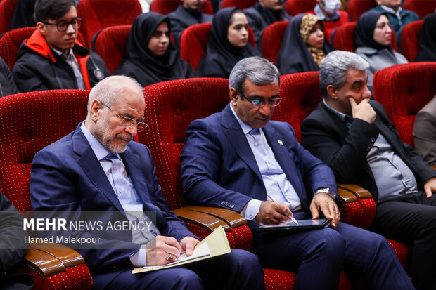 مراسم بزرگداشت روز دانشجو در دانشگاه فردوسی مشهد با حضور رئیس مجلس