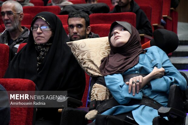 جشن لبخند در بیرجند