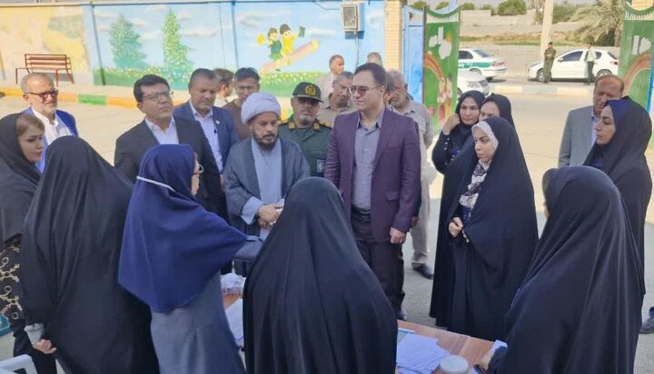 فرماندار تنگستان: سلامت خانواده  مسیر اصلی ساختن جامعه‌ای متعالی است