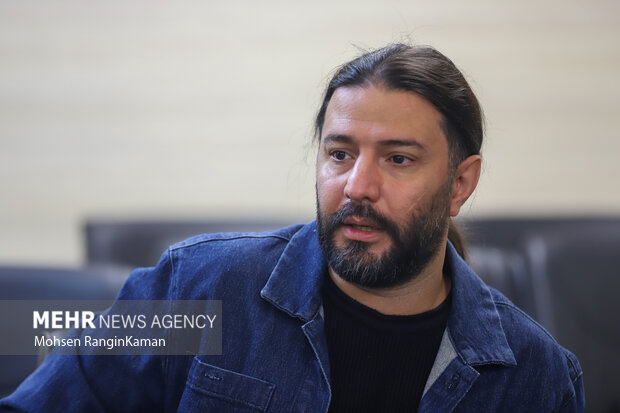 تفکری در حال کوبیدن تلویزیون است؛ مشکل امروز ما نه حجاب است نه رقص!