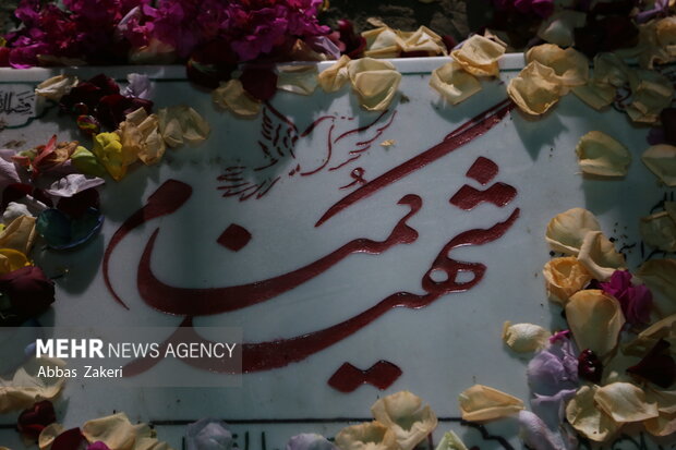 تشییع و خاکسپاری پیکر مطهر شهید گمنام در روستای گرده صفر باقری بندرعباس