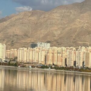 کشف زیبایی‌های منطقه ۲۲ تهران؛ نگاهی عمیق به دریاچه چیتگر 