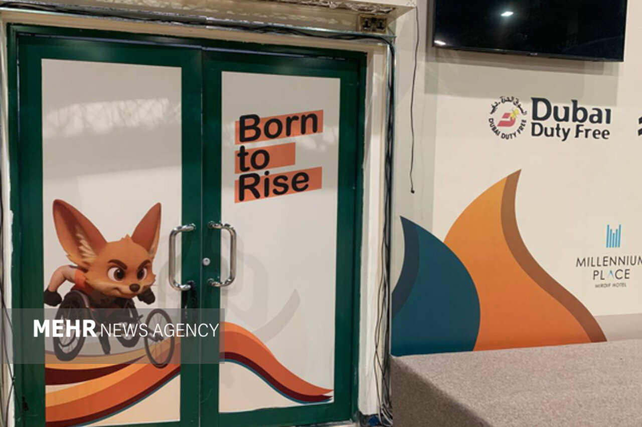 دبی و کمبود نشانه‌هایی از میزبانی/ «کاج»ها جای «نماد»ها را گرفته‌اند!