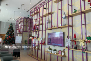 دبی و کمبود نشانه‌هایی از میزبانی/ «کاج»ها جای «نماد»ها را گرفته‌اند!