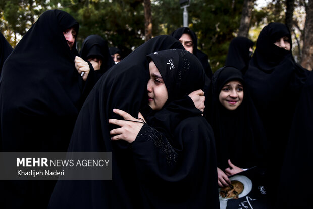 تشییع و خاکسپاری  پیکر مطهر آیت‌الله عبداللهی در اصفهان