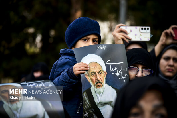 تشییع و خاکسپاری  پیکر مطهر آیت‌الله عبداللهی در اصفهان