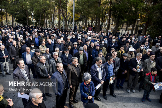 تشییع و خاکسپاری  پیکر مطهر آیت‌الله عبداللهی در اصفهان