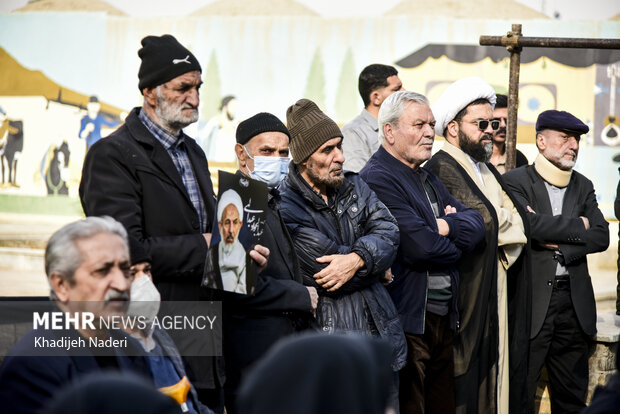 تشییع و خاکسپاری  پیکر مطهر آیت‌الله عبداللهی در اصفهان