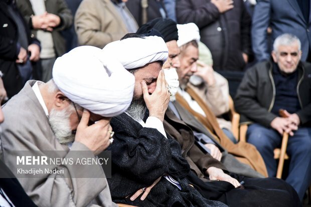 تشییع و خاکسپاری  پیکر مطهر آیت‌الله عبداللهی در اصفهان