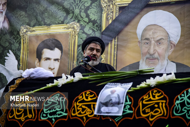 تشییع و خاکسپاری  پیکر مطهر آیت‌الله عبداللهی در اصفهان