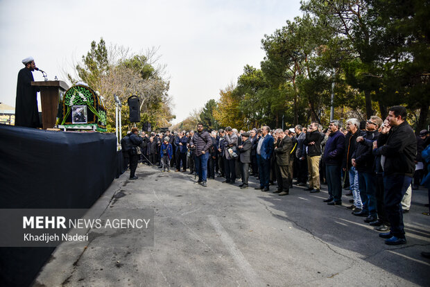 تشییع و خاکسپاری  پیکر مطهر آیت‌الله عبداللهی در اصفهان