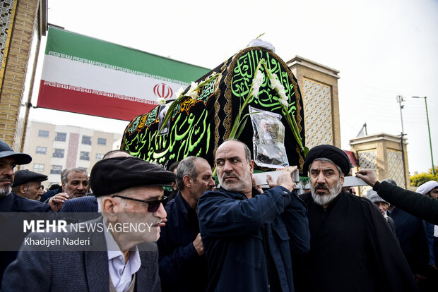تشییع و خاکسپاری  پیکر مطهر آیت‌الله عبداللهی در اصفهان