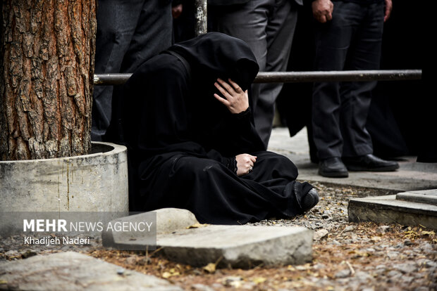 تشییع و خاکسپاری  پیکر مطهر آیت‌الله عبداللهی در اصفهان