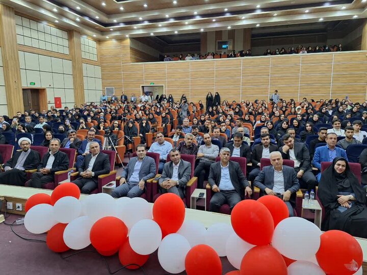 مراسم جشن روز دانشجو در گناوه برگزار شد