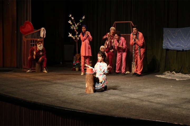 کودک با خیال و فانتزی زندگی میکند؛ نمایشهای نوجوانانه فقیر هستند