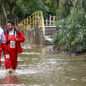 وقوع سیل و کولاک در زنجان و کردستان / آماده‌باش کامل نیروهای هلال‌احمر