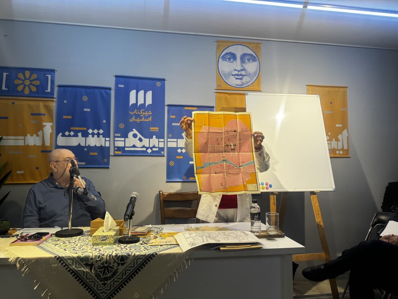 روایت زندگی هنرمند هنرهای تجسمی در نشست «این و آنِ اصفهان»