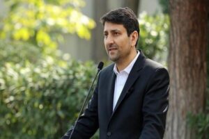 اجرای مصوبه تسهیل دسترسی به سکوهای بین المللی را با جدیت دنبال می‌کنیم