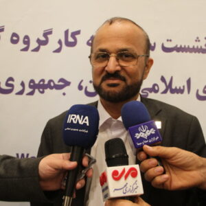 برزگر: تسهیل ترانزیت و رفع ایستایی کامیون ها در مرز آستارا ضروری است