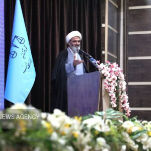 نماینده ولی فقیه در سمنان: «صلح‌یاری» از یک عمر عبادت بالاتر است